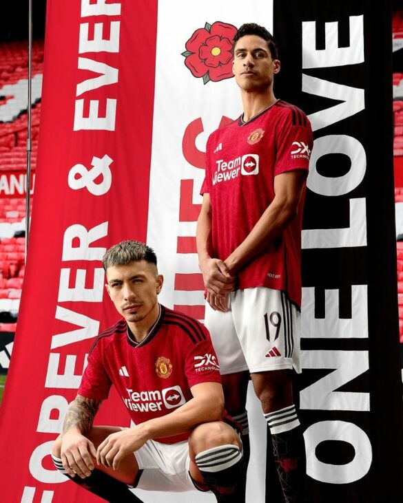 Camisola 1º Manchester United 2324.jpg